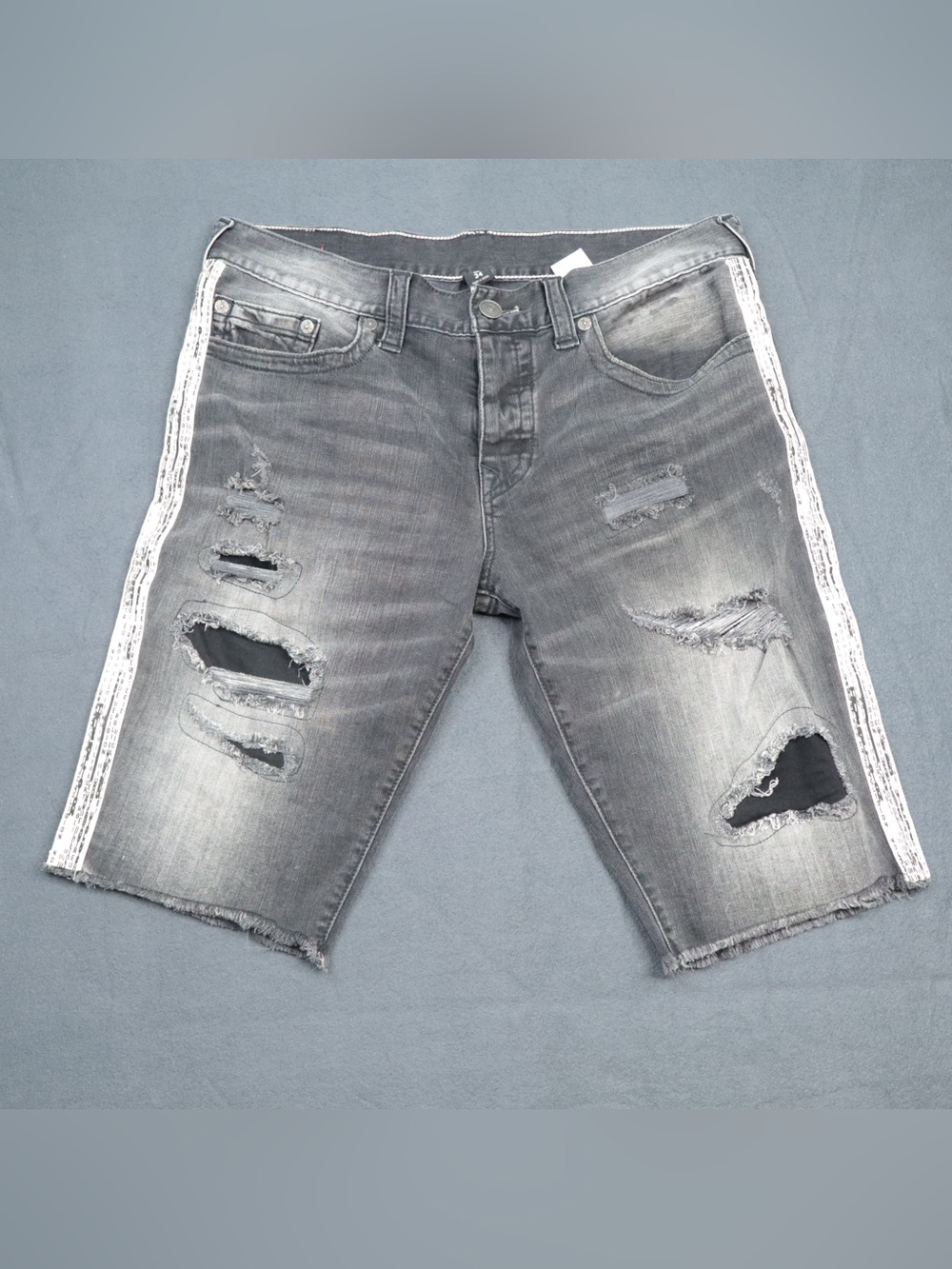 True Religion Geno Men's Distressed Denim Shorts Size 34 Gray Relaxed Slim